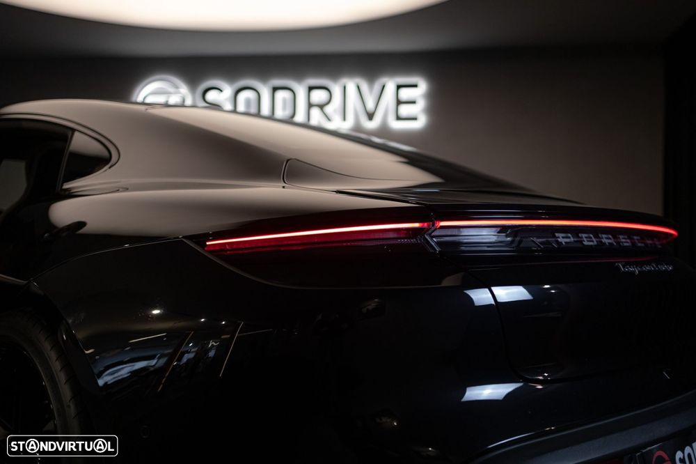 Porsche Taycan Turbo - 56