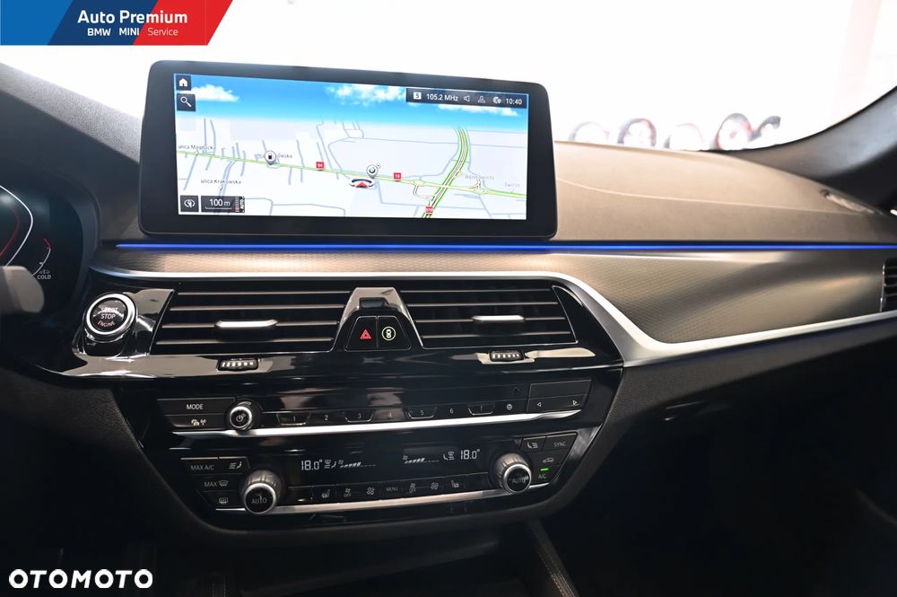 BMW Seria 5 520d xDrive mHEV - 11