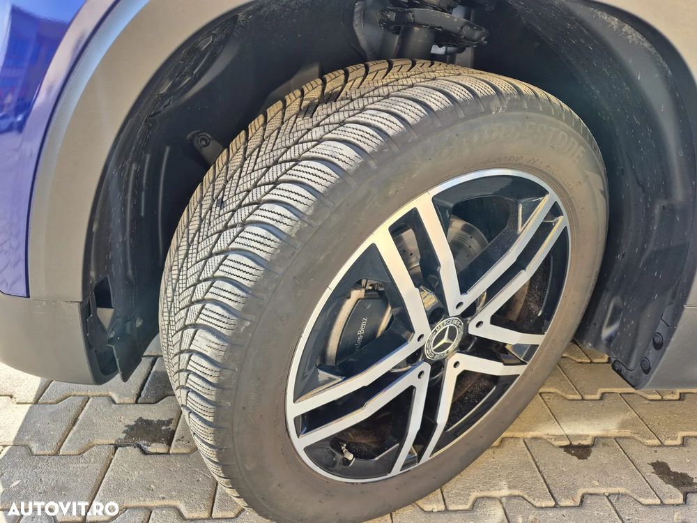 Mercedes-Benz GLB - 13