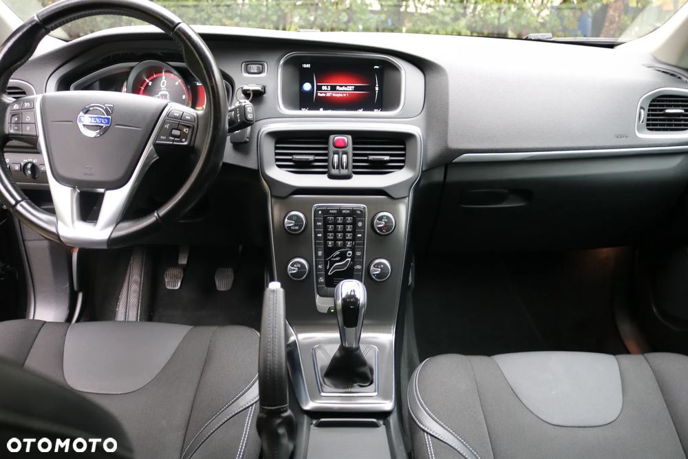 Volvo V40 D4 Drive-E Momentum - 6