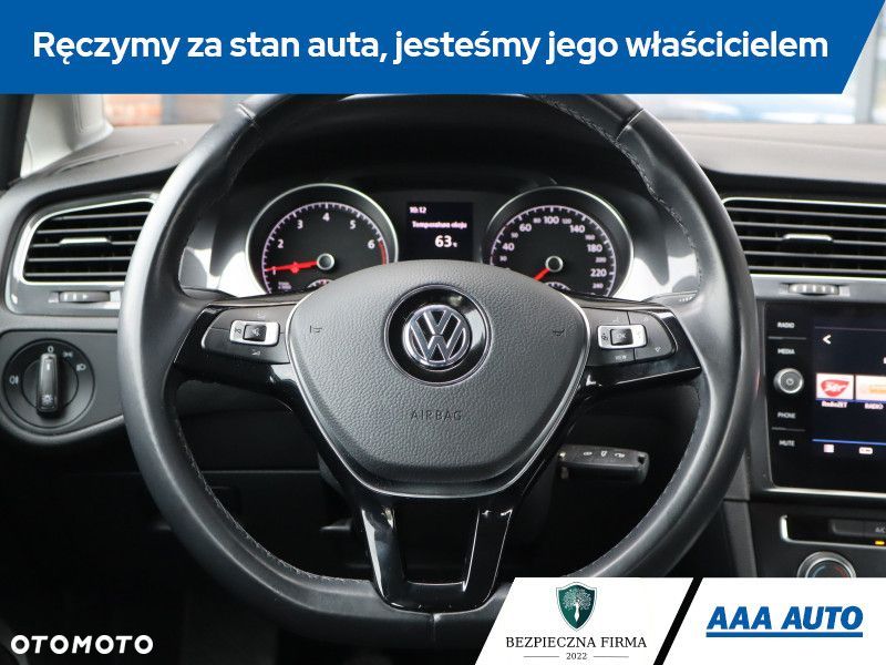 Volkswagen Golf - 17