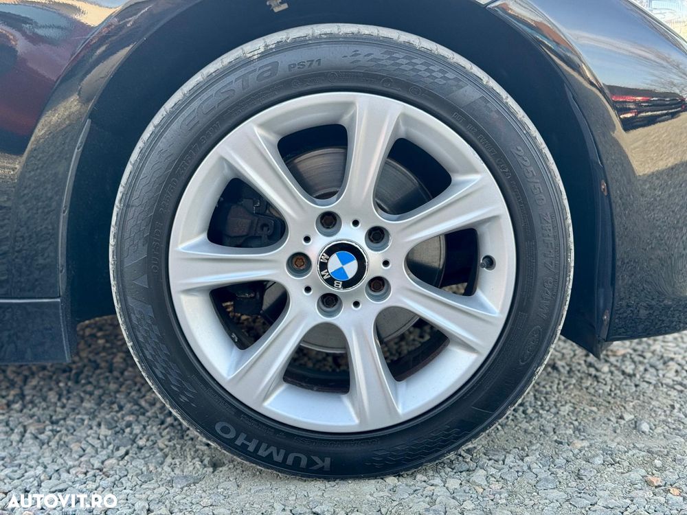 BMW Seria 3 320d Aut. - 14