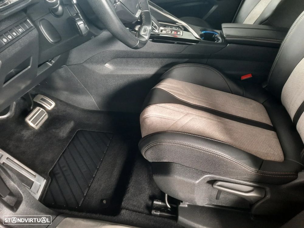 Peugeot 3008 1.6 Hybrid GT Pack e-EAT8 - 21