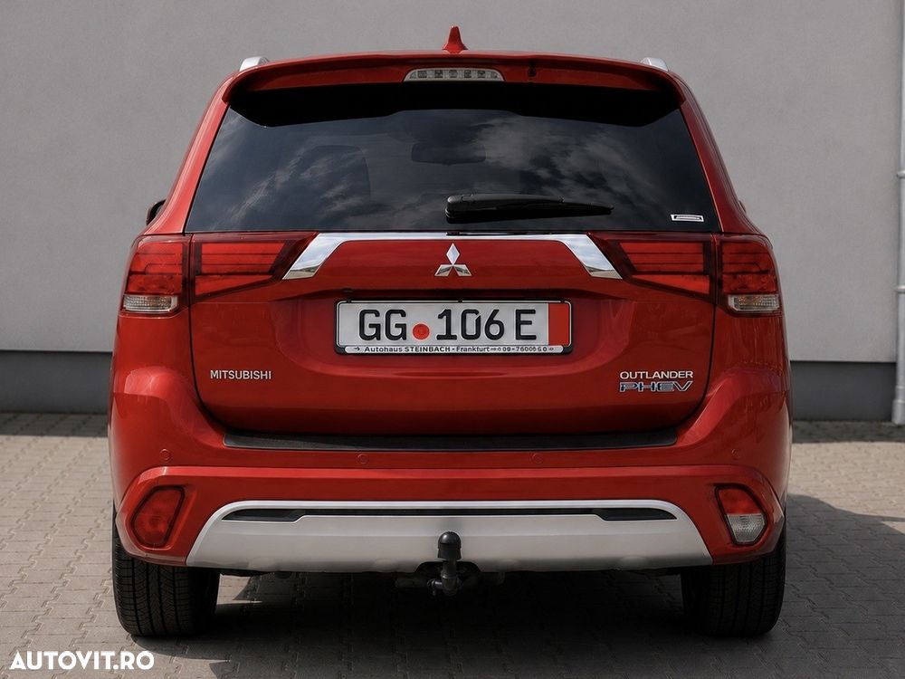Mitsubishi Outlander - 13