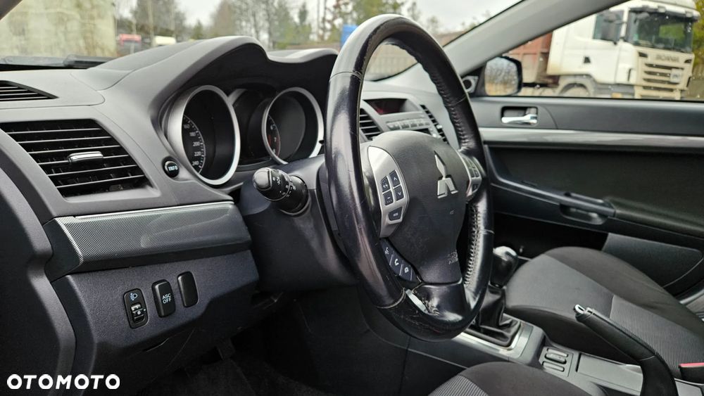 Mitsubishi Lancer 1.8 Intense - 20