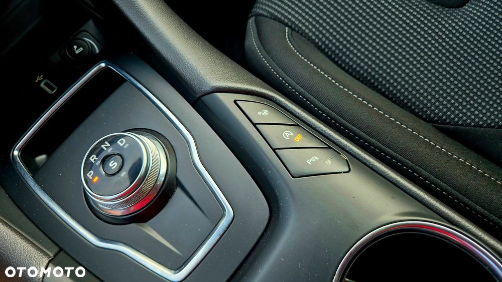 Ford Mondeo 2.0 EcoBlue Titanium - 34