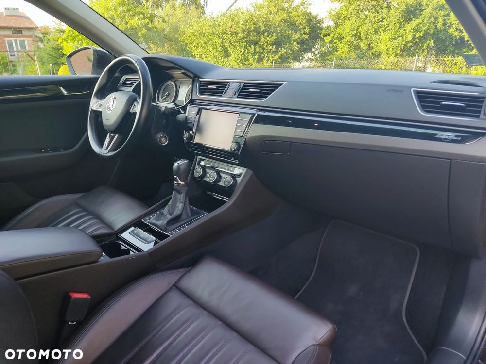 Skoda Superb 2.0 TDI L&K - 11