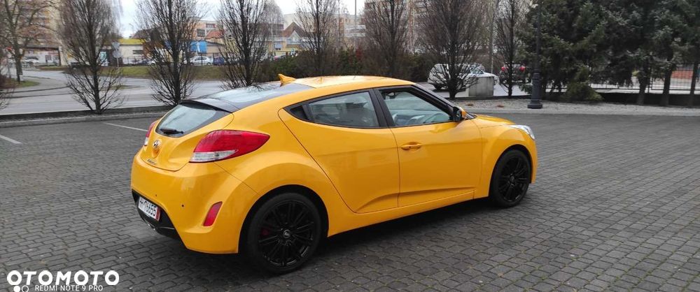 Hyundai Veloster - 16