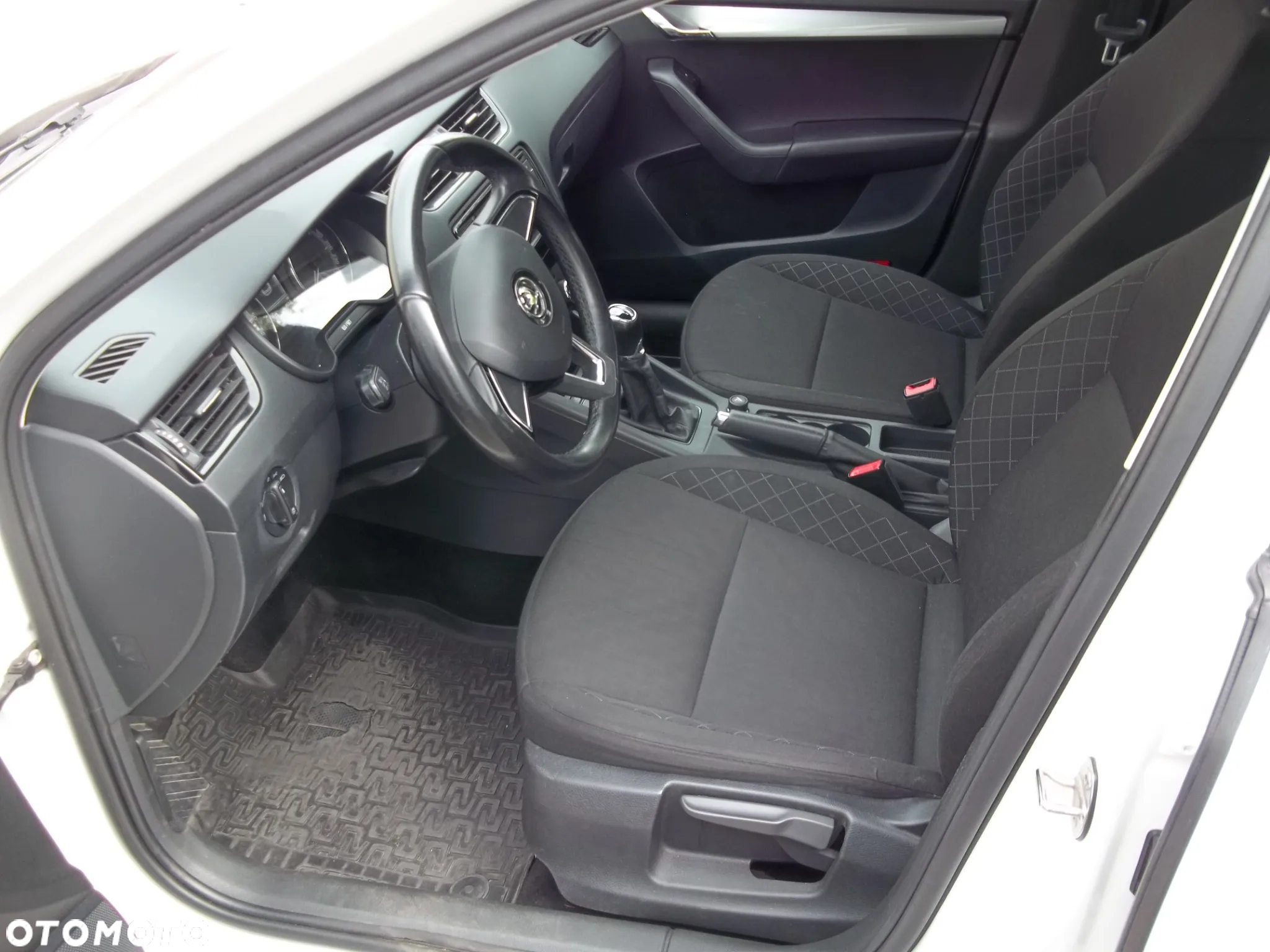 Skoda Octavia 1.6 TDI Active - 12