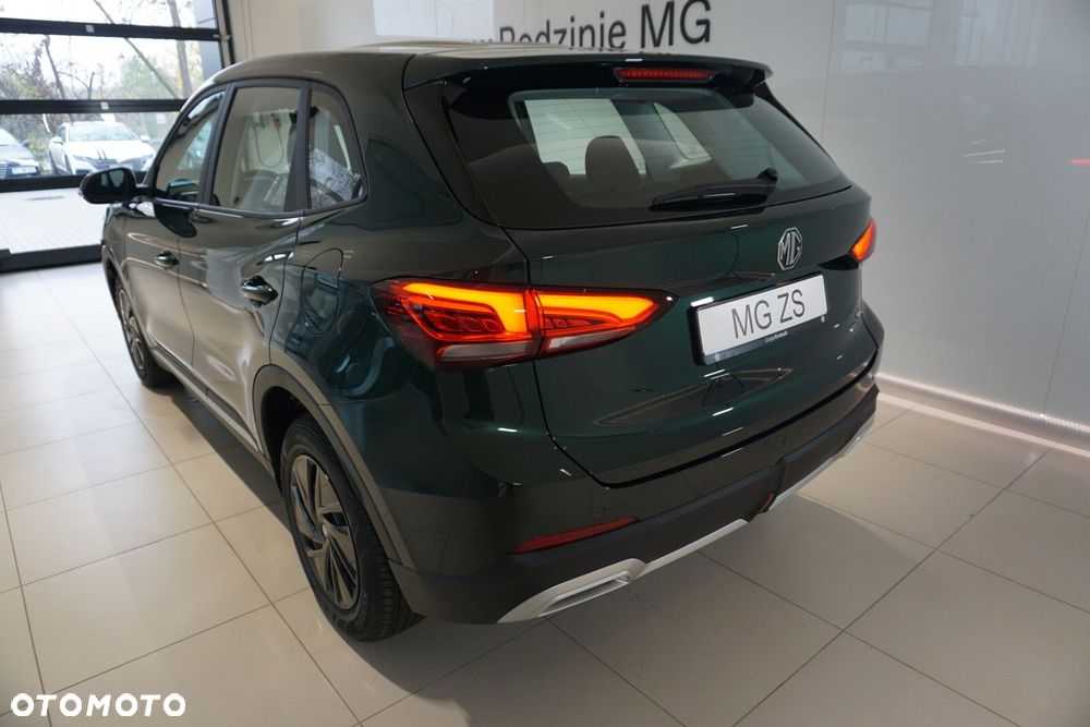MG ZS - 13