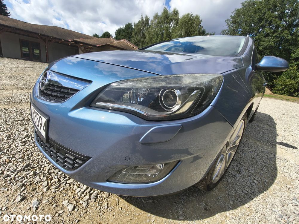 Opel Astra 1.6 Turbo Cosmo - 18