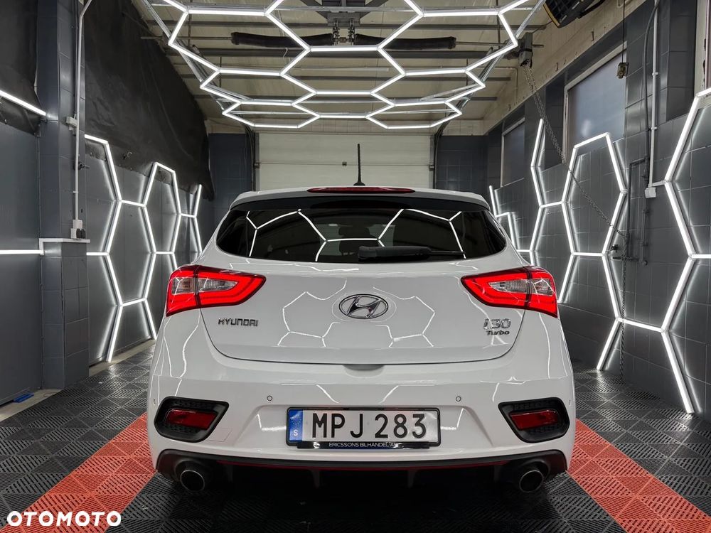 Hyundai i30 1.6 GDI Turbo Luxury - 8