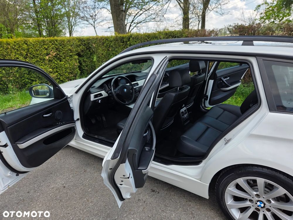 BMW Seria 3 318i Edition Exclusive - 33