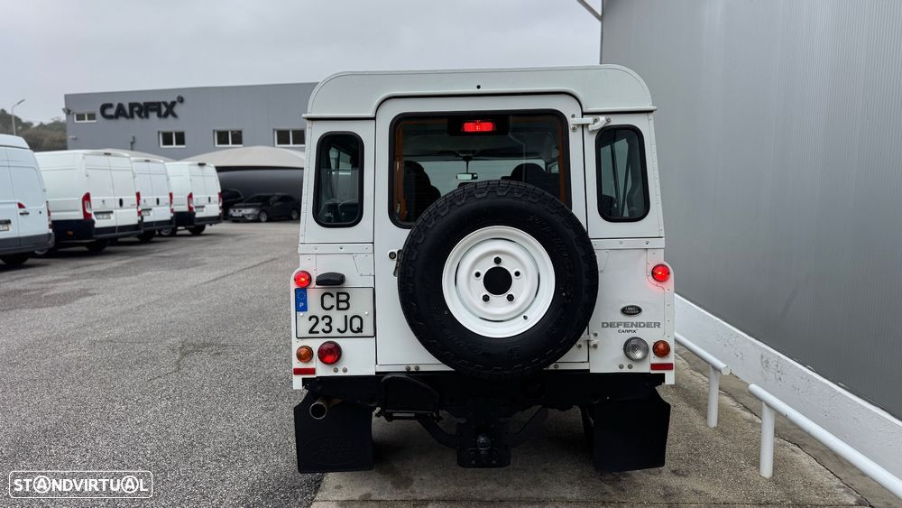 Land Rover Defender 110 DPF E - 27