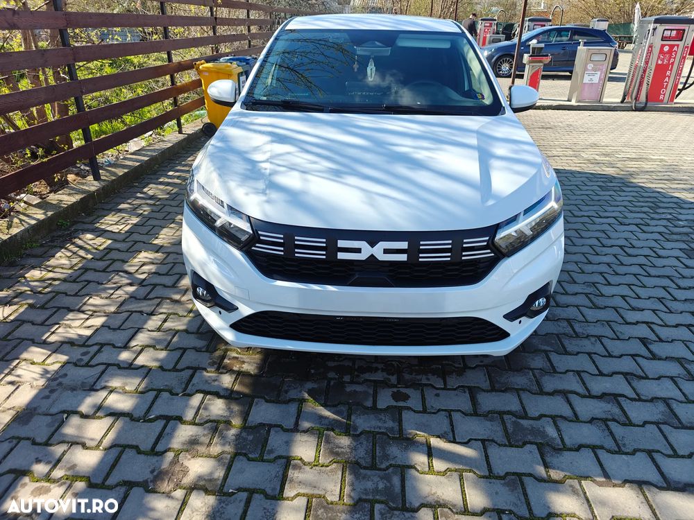 Dacia Logan TCe 90 MT6 Journey+ - 1