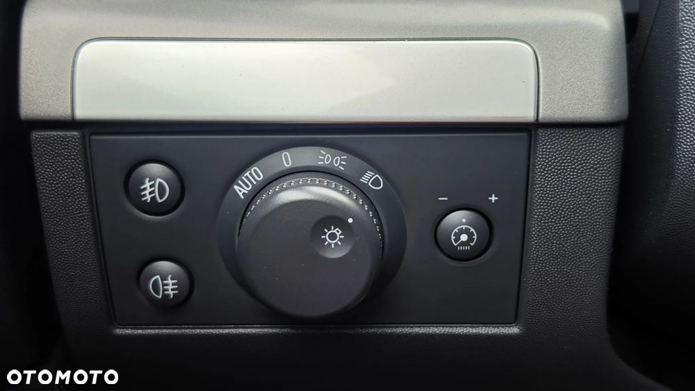 Opel Vectra 1.9 CDTI Cosmo - 18