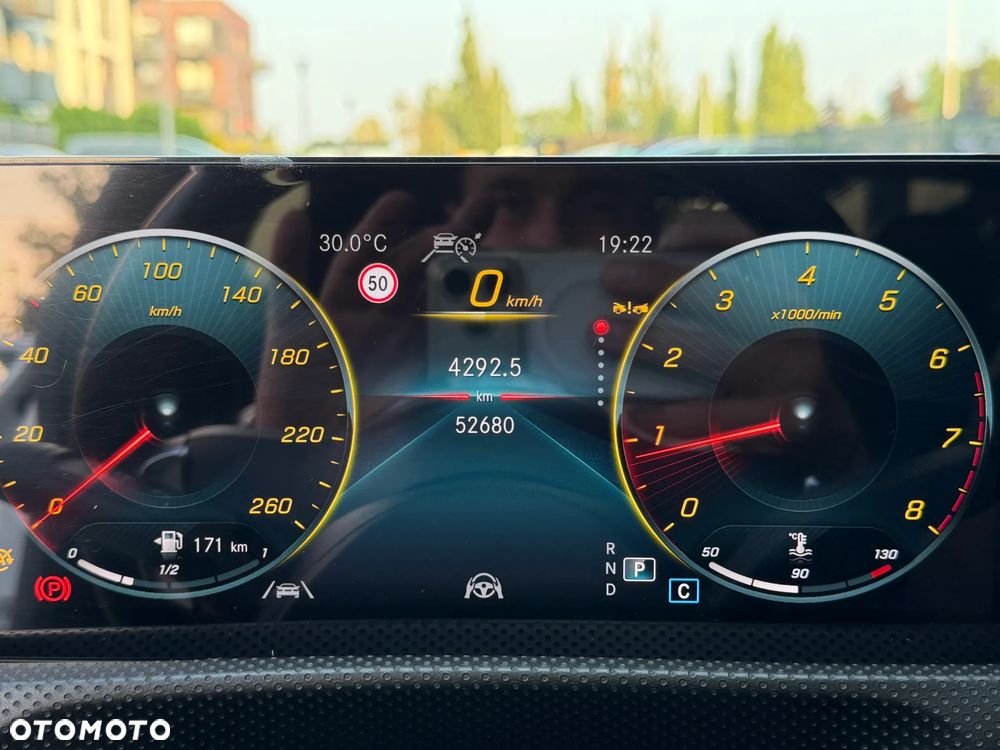 Mercedes-Benz CLA 200 AMG Line 7G-DCT - 24