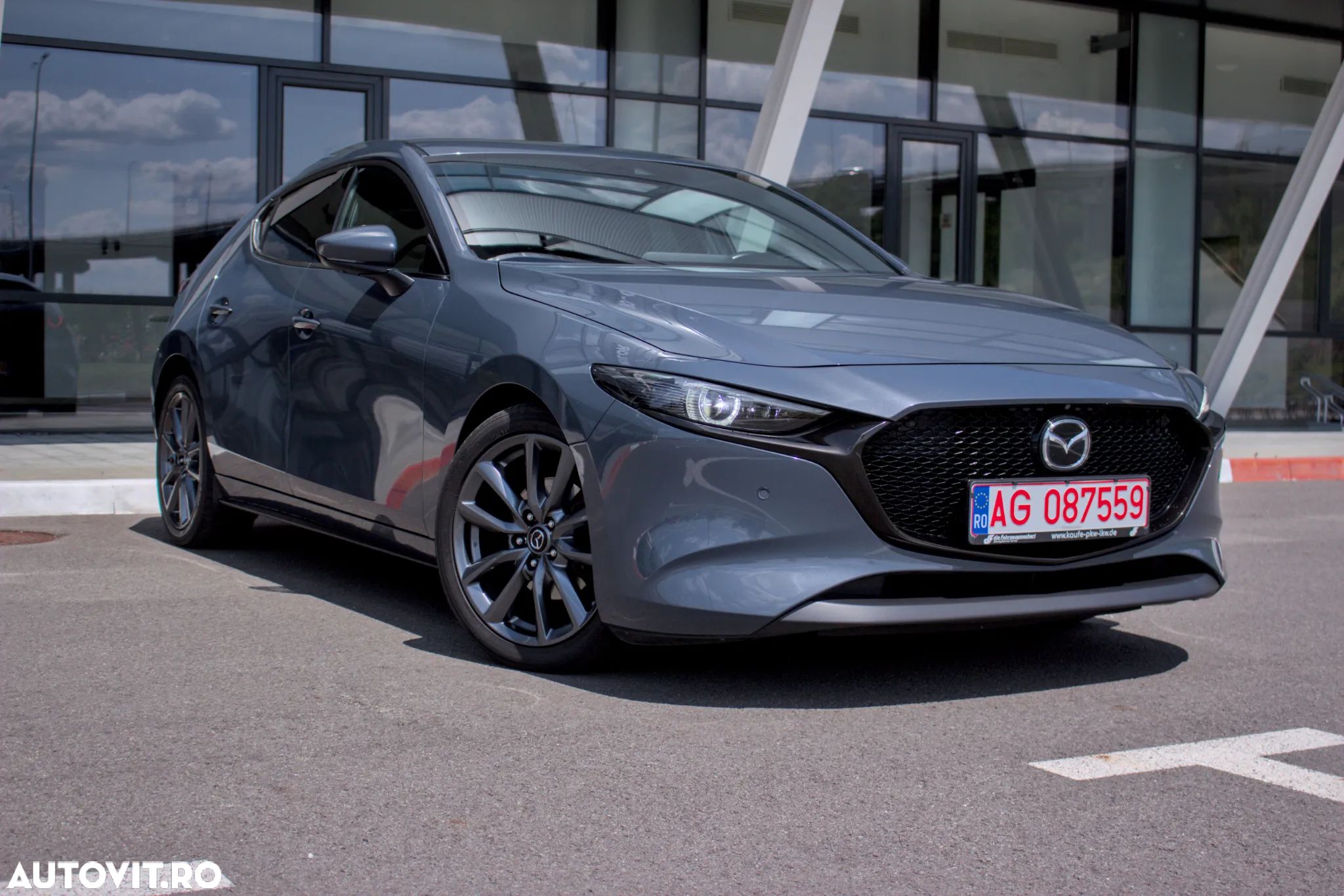 Mazda 3 SKYACTIV-G 2.0 M-Hybrid - 1