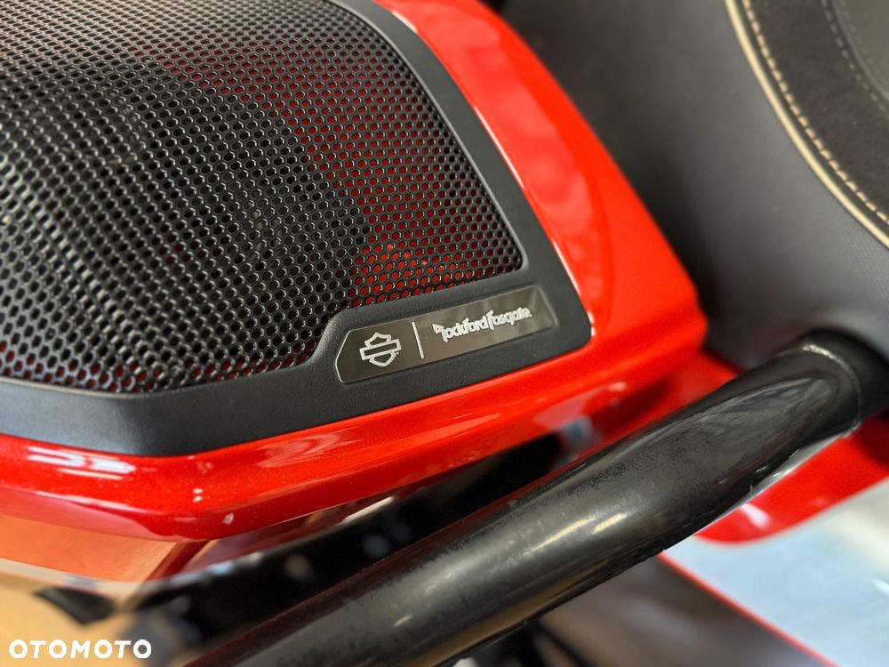 Harley-Davidson Touring Road Glide - 11