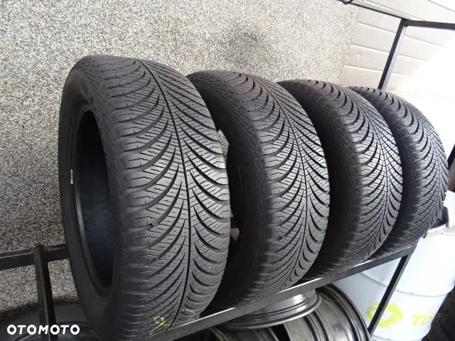 185/60/R14 82H Goodyear Vector Gen-2 4 Season - 2