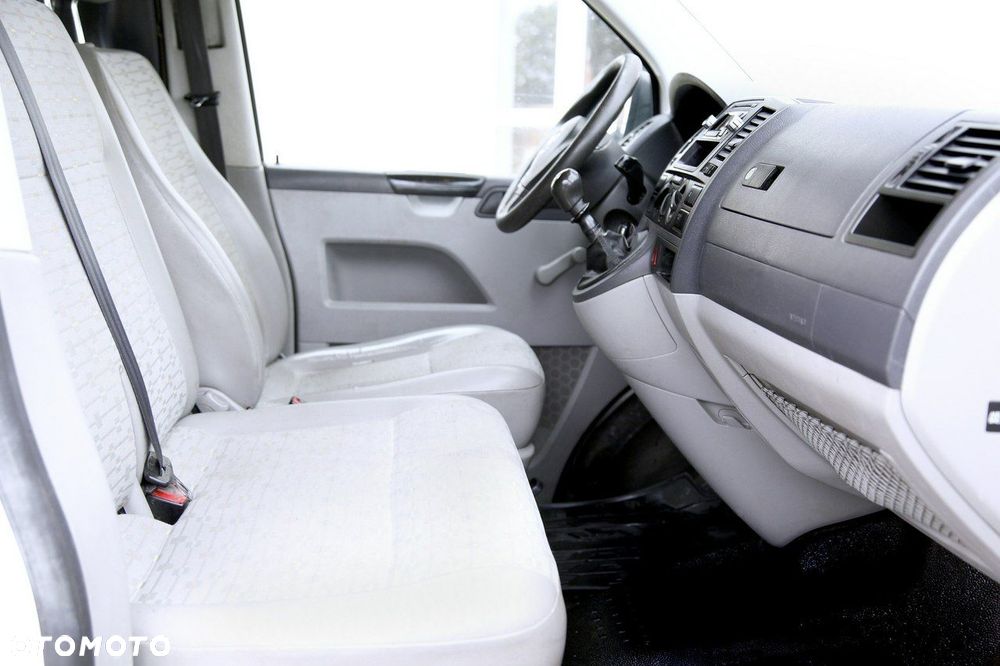 Volkswagen Transporter - 8
