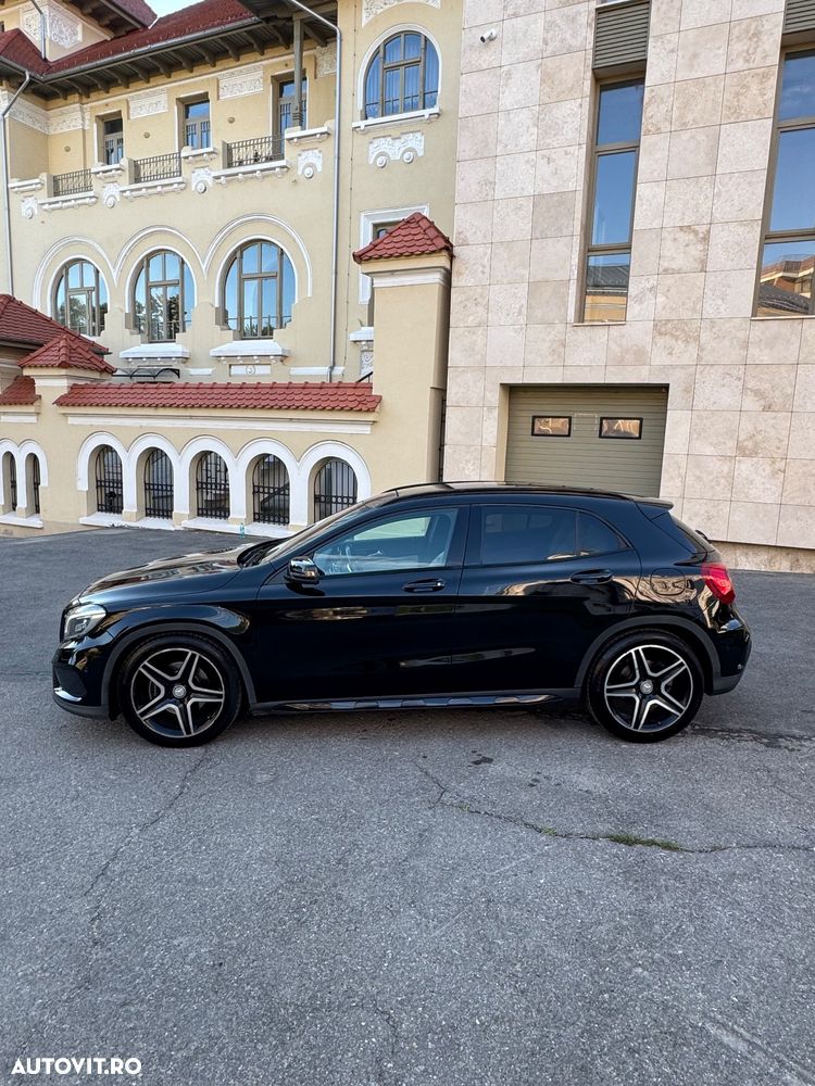 Mercedes-Benz GLA - 30