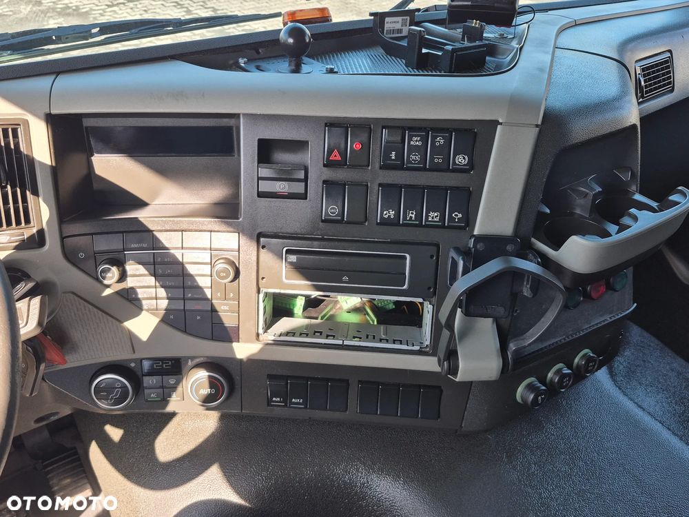 Volvo VOLVO FM 410 CHŁODNIA / WINDA PALFINGER / KABINA SYPIALKA /OŚ SKRĘTNA - 22