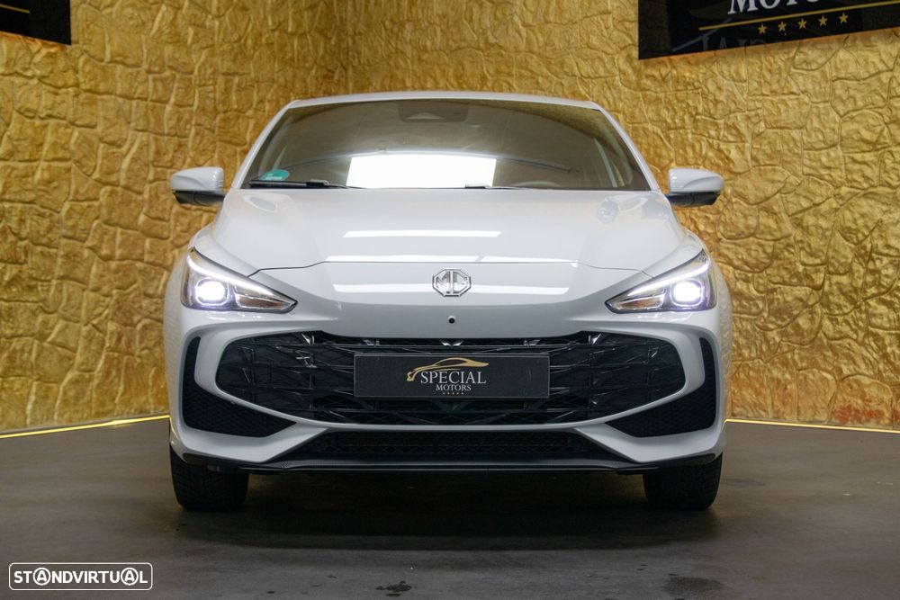 MG MG3 1.5 L Hybrid+ Luxury - 2