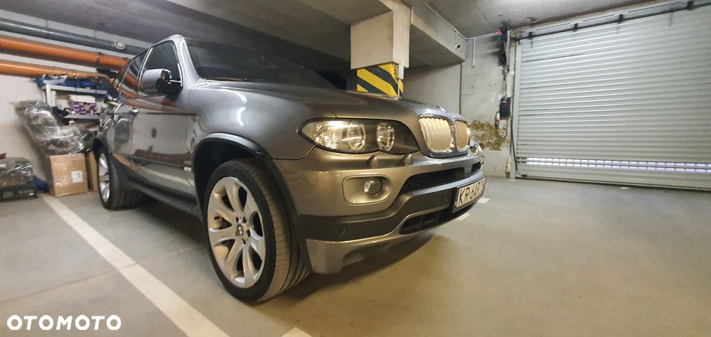 BMW X5 4.8 is - 1