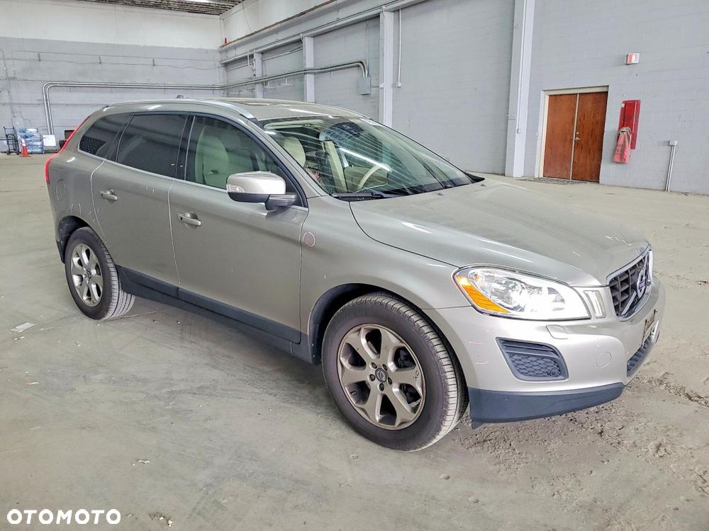 Volvo XC 60 3.2 AWD Kinetic - 5