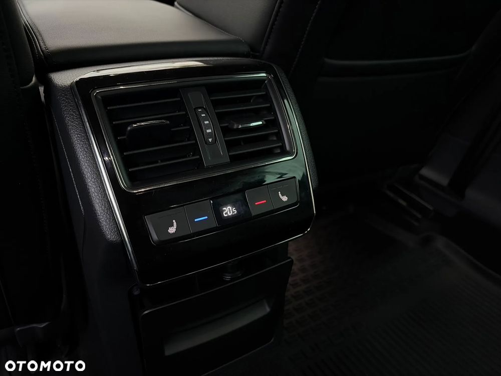 Skoda Superb 2.0 TSI 4x4 L&K DSG - 17