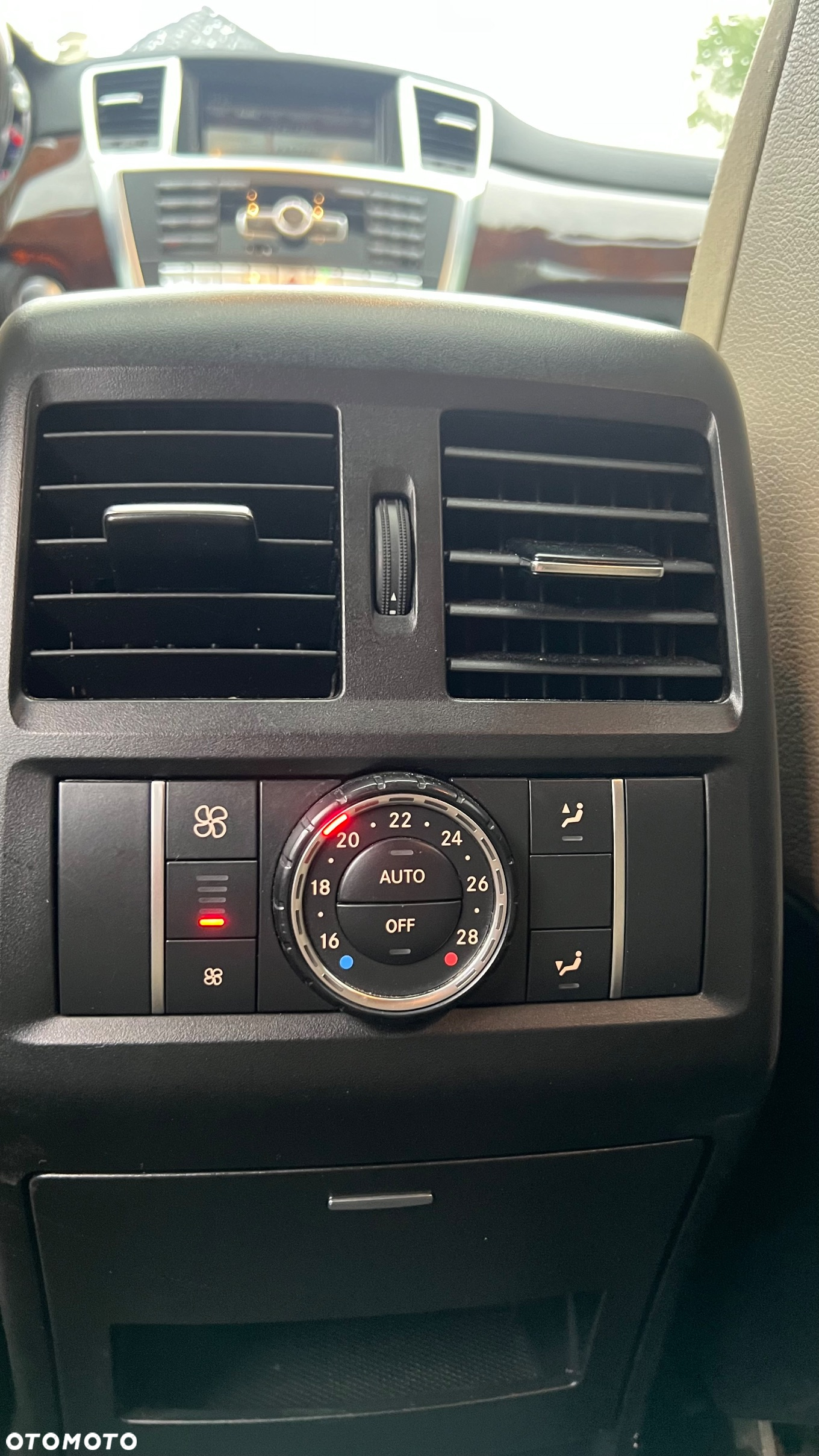 Mercedes-Benz GL 350 BlueTec 4-Matic - 16