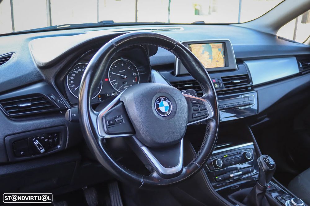 BMW 216 Active Tourer d Luxury Line - 14
