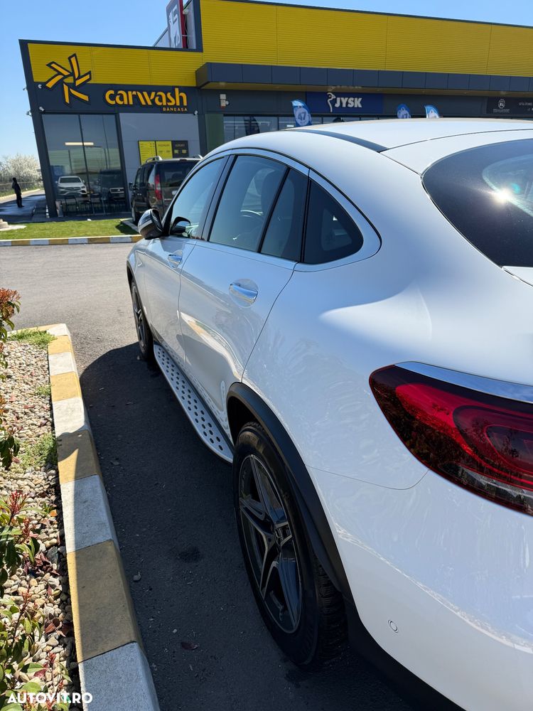 Mercedes-Benz GLC Coupe 200 4Matic 9G-TRONIC AMG Line - 9
