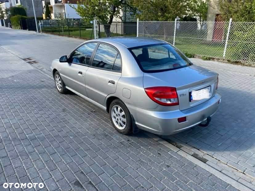 Kia Rio 1.3 RS - 1