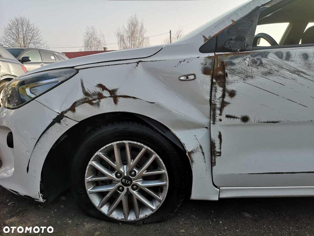 Kia Rio 1.4 crdi Business Line - 31