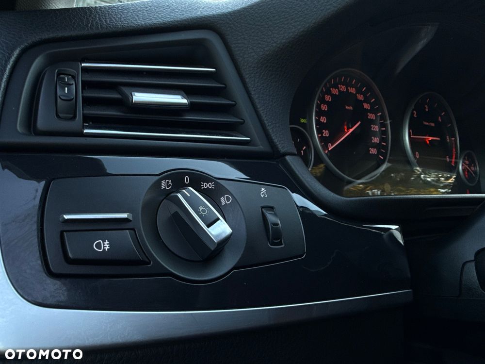 BMW Seria 5 520d - 20