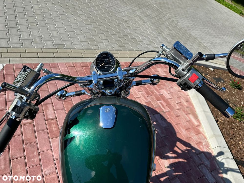 Suzuki Intruder - 4