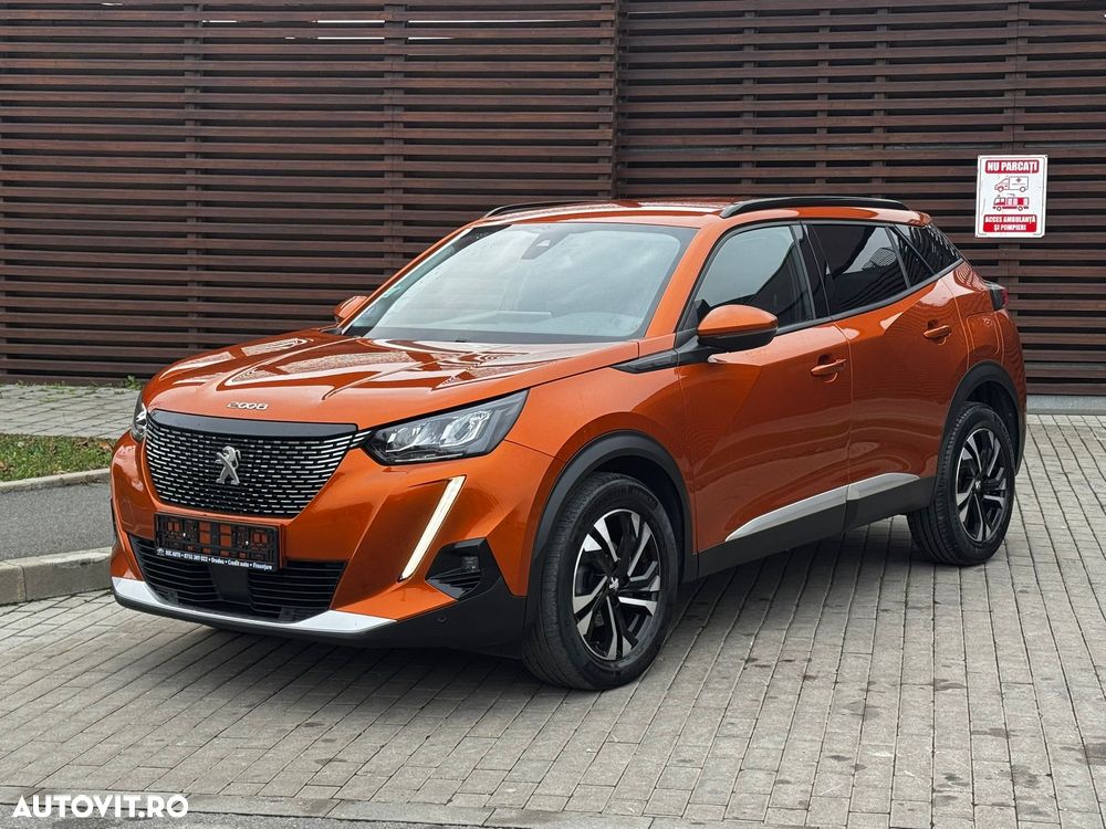 Peugeot 2008 PureTech 130 EAT8 Allure - 1