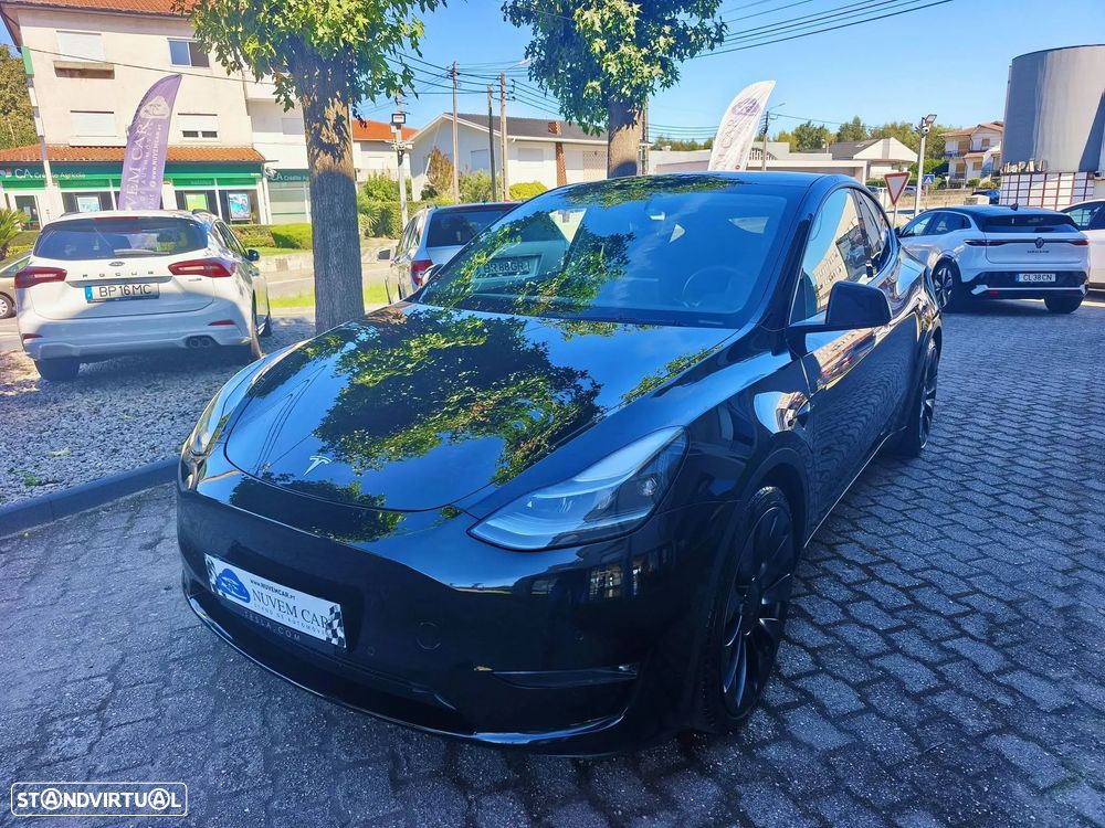 Tesla Model Y Performance Dual Motor AWD - 3