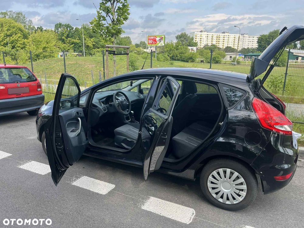 Ford Fiesta - 12