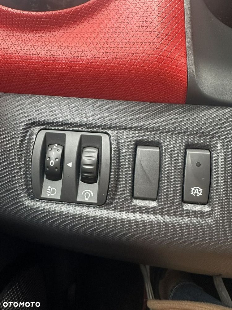 Renault Clio - 30