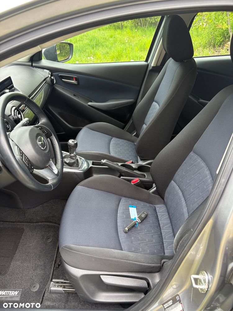 Mazda 2 - 15