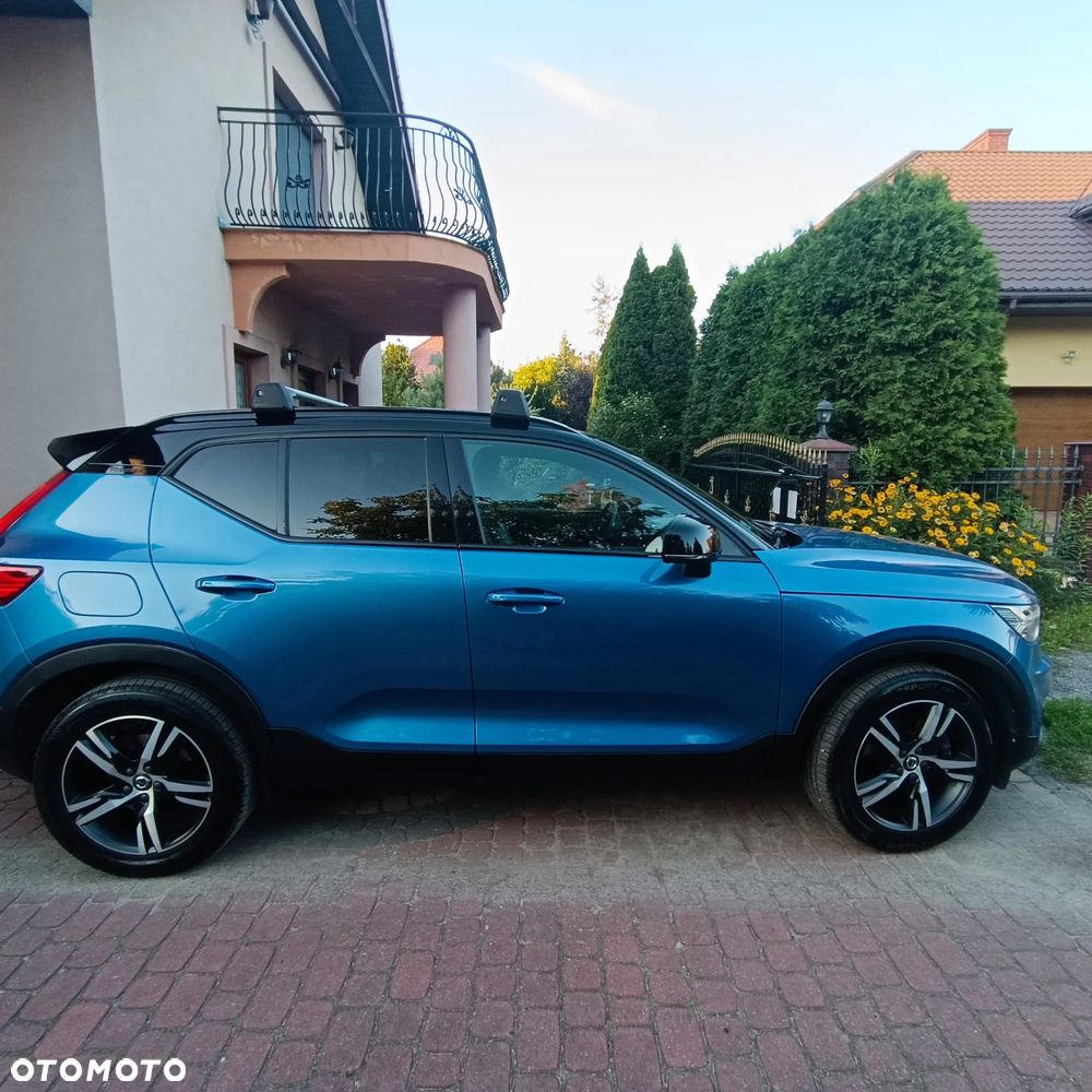 Volvo XC 40 D4 AWD R-Design - 3