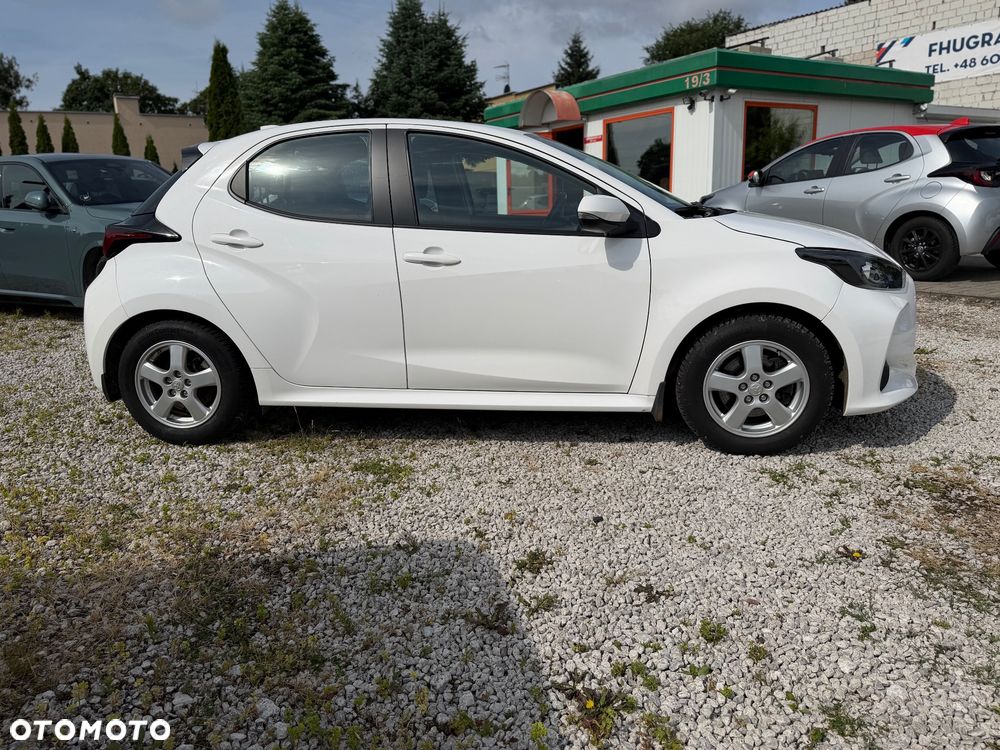 Toyota Yaris Hybrid 100 Premium EU6 - 6