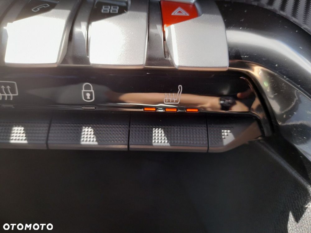 Peugeot 3008 1.2 PureTech Allure Pack S&S EAT8 - 31