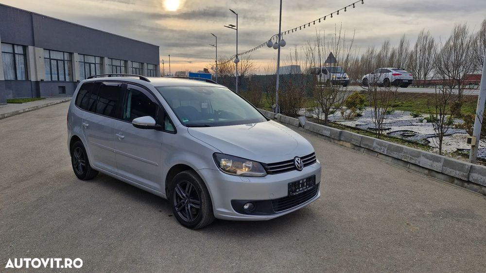 Volkswagen Touran 2.0 TDI DPF BlueMotion Technology DSG Life - 2