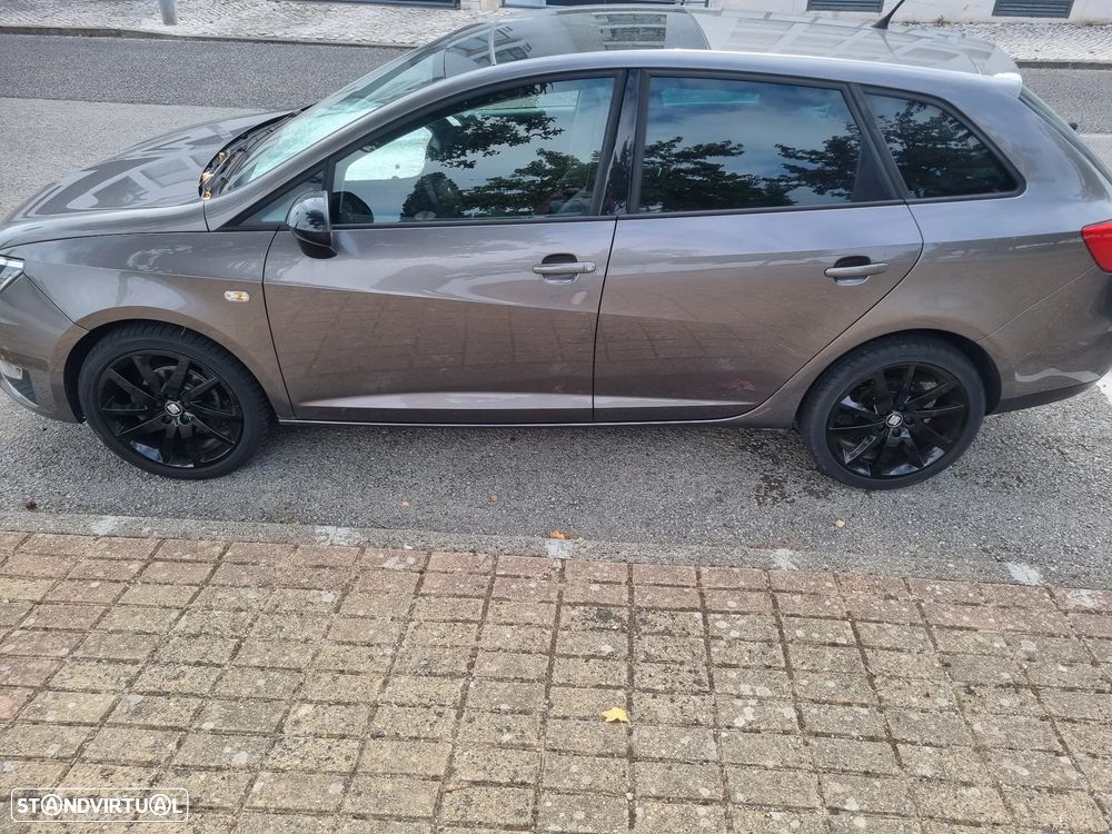 SEAT Ibiza ST 1.2 TSI FR 30 Anos DSG - 2
