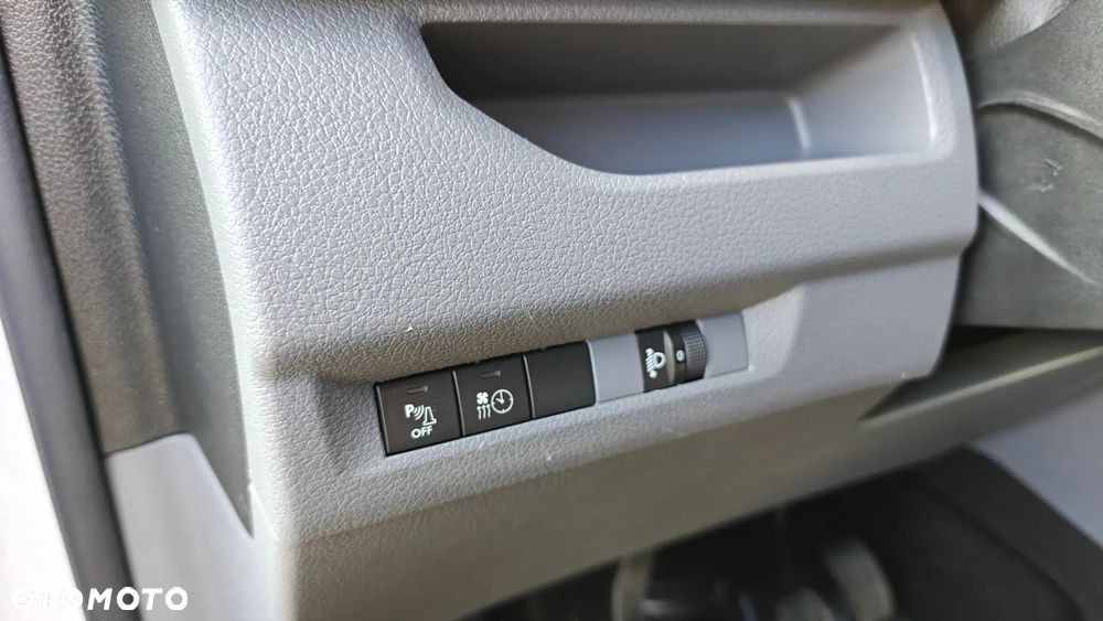 Opel Vivaro - 18