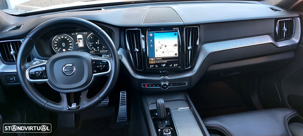 Volvo XC 60 2.0 B5 R-Design AWD - 2